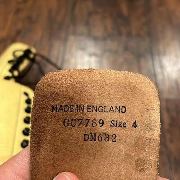 VTG Made in England Doc Marten boots 20 hole boots. Size 6 in GUC for age yellow - Picture 7 of 14